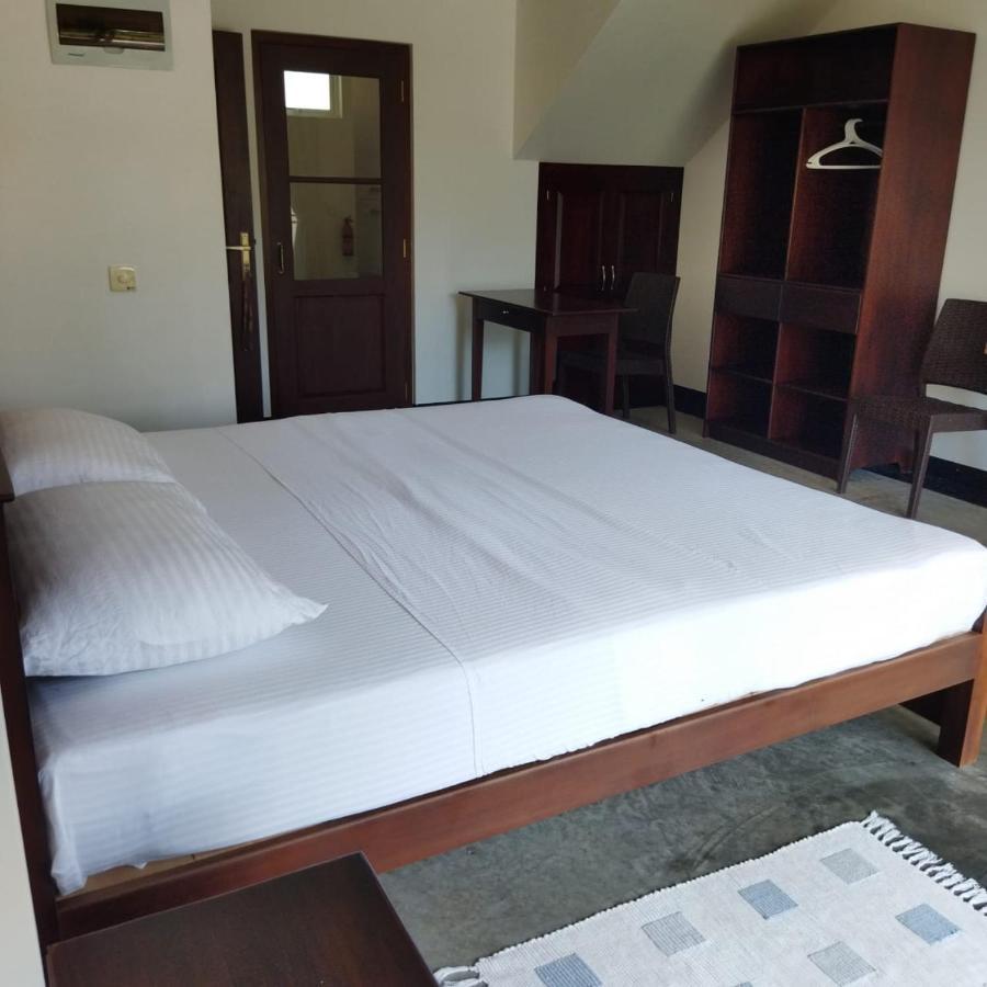 Edelweiss Residence Hikkaduwa Bagian luar foto