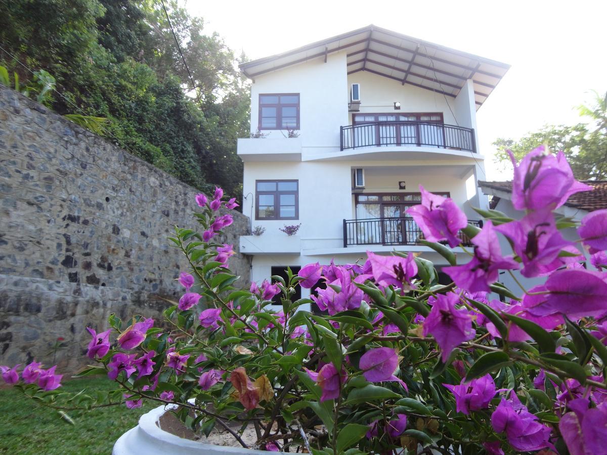 Edelweiss Residence Hikkaduwa Bagian luar foto